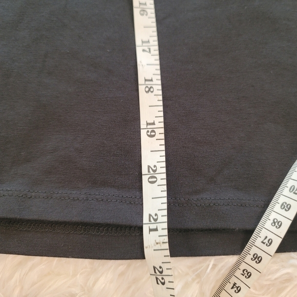 ARIANA GRANDE  black sideways tee size M sold out - Picture 6 of 10